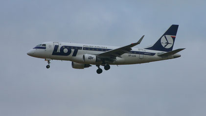 ---- Embraer ERJ-170STD ---- SP-LDA ---- First Flight: 2004 ---- MSN: 23 ---- Brussels National (BRU - EBBR) 2007