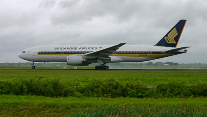 --- Boeing 777-200ER --- 9V-SVA --- First Flight: 2001 --- MSN: 28524 --- Amsterdam Schiphol (AMS - EHAM) 2005