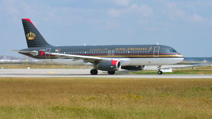 --- Airbus A320-200 --- JY-AYD --- First Flight: 2005 --- MSN: 2598 --- Frankfurt Rhein-Main (FRA - EDDF) 2006
