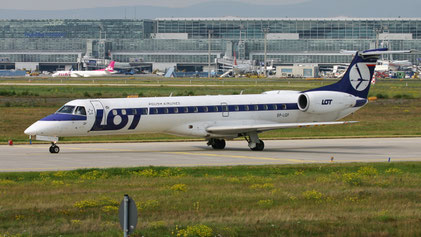 --- Embraer ERJ-145MP --- SP-LGF --- First Flight: 2000 --- MSN: 308 --- Frankfurt Rhein-Main (FRA - EDDF) 2006