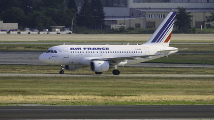 --- Airbus A318-100 --- F-GUGC --- First Flight: 2003 --- MSN: 2071 --- Frankfurt Rhein-Main (FRA - EDDF) 2005 