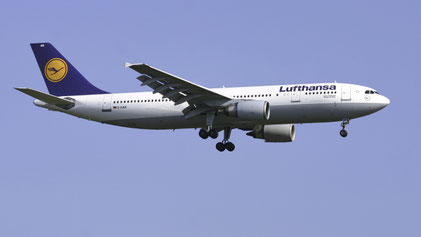 --- Airbus A300-600 --- D-AIAR --- First Flight: 1989 --- MSN: 546 --- Frankfurt Rhein-Main (FRA - EDDF) 2006