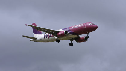 --- Airbus A320-200 --- HA-LPB --- First Flight: 2001 --- MSN: 1635 --- Frankfurt Hahn (HHN - EDFH) 2005