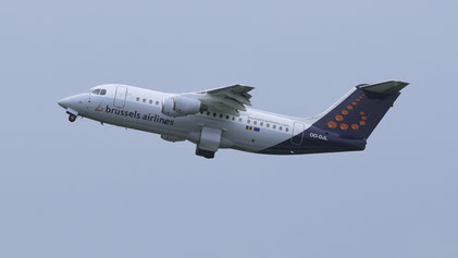 ---- BAe Avro RJ85 ---- OO-DJL (*2) ---- First Flight: 1995 ---- MSN: 2273 ---- Brussels National (BRU - EBBR) 2008