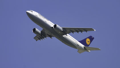 --- Airbus A300-600R --- D-AIAZ --- First Flight: 1993 --- MSN: 701 --- Frankfurt Rhein-Main (FRA - EDDF) 2005