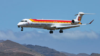 -- Bombardier CRJ-900LR --- EC-JNB --- First Flight: 2005 --- MSN: 15057 -- Tenerife Norte - Los Rodeos (TFN - GCXO) 2006