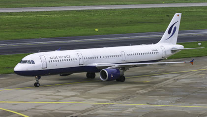 --- Airbus A321-100 --- D-ANJA --- First Flight: 1994 --- MSN: 519 --- Dusseldorf Rhein-Ruhr (DUS - EDDL) 2005