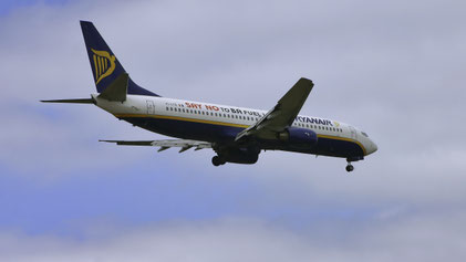 --- Boeing 737-800 --- EI-CTB --- First Flight: 2002 --- MSN: 29937 Frankfurt Hahn (HHN - EDFH) 2005