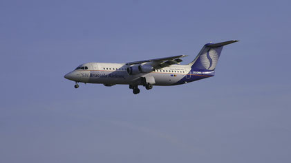 --- BAe Avro RJ100 --- OO-DWH (*1) --- First Flight: 1998 --- MSN: 3340 --- Brussels National (BRU - EBBR) 2006
