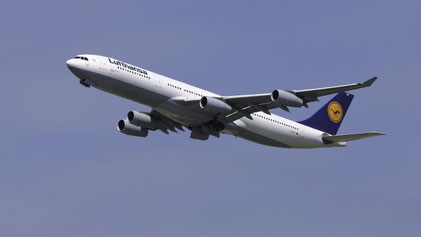 --- Airbus A340-300 --- D-AIGT --- First Flight: 1999 --- MSN: 304 --- Frankfurt Rhein-Main (FRA - EDDF) 2005