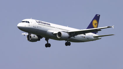 --- Airbus A320-200 --- D-AIQP --- First Flight: 1992 --- MSN: 346 --- Frankfurt Rhein-Main (FRA - EDDF) 2005