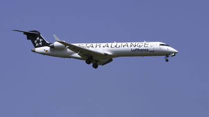 -- Bombardier CRJ-700ER --- D-ACPT --- First Flight: 2003 -- MSN: 10103 --- Frankfurt Rhein-Main (FRA - EDDF) 2006