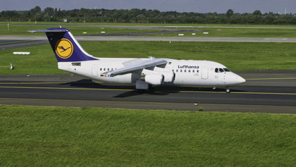 --- BAe Avro RJ85 --- D-AVRI --- First Flight: 1995 --- MSN: 2270 --- Dusseldorf Rhein-Ruhr (DUS - EDDL) 2004