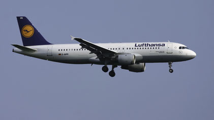 --- Airbus A320-200 --- D-AIPR --- First Flight: 1990 --- MSN: 111 --- Frankfurt Rhein-Main (FRA - EDDF) 2005