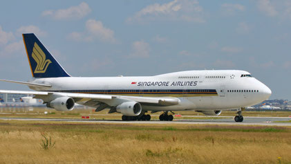 --- Boeing 747-400 --- 9V-SMR --- First Flight: 1993 --- MSN: 27133 --- Frankfurt Rhein-Main (FRA - EDDF) 2006