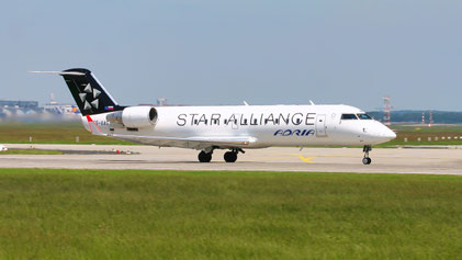 -- Bombardier CRJ-200LR --- S5-AAG --- First Flight: 2000 -- MSN: 7384 -- "Star Alliance" -- Frankfurt Rhein-Main (FRA - EDDF) 2005