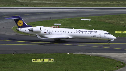 -- Bombardier CRJ-700ER --- D-ACPE --- First Flight: 2001 -- MSN: 10027 -- Dusseldorf Rhein-Ruhr (DUS - EDDL) 2006