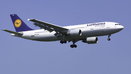 --- Airbus A300-600 --- D-AIAM --- First Flight: 1987 --- MSN: 408 --- Frankfurt Rhein-Main (FRA - EDDF) 2006