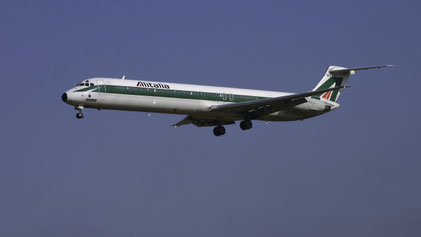 McDonnell Douglas MD-82 -- I-DAWS -- First Flight: 1985 -- MSN: 49209 Brussels National (BRU - EBBR) 2007