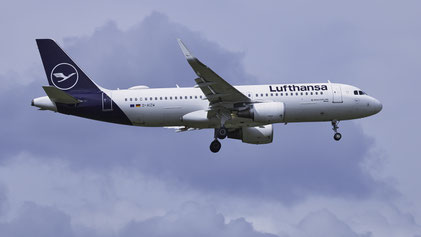 --- Airbus A320-200"Sharklets" --- D-AIZW (*2) --- First Flight: 2013 --- MSN: 5694 --- Frankfurt Rhein-Main (FRA - EDDF) 2023