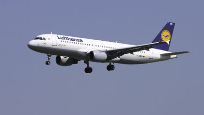 --- Airbus A320-200 --- D-AIQS --- First Flight: 1993 --- MSN: 401 --- Frankfurt Rhein-Main (FRA - EDDF) 2007