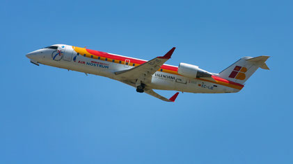 --- Bombardier CRJ-200ER --- EC-IJE --- First Flight: 2002 --- MSN: 7700 --- Tenerife Norte - Los Rodeos (TFN - GCXO) 2006