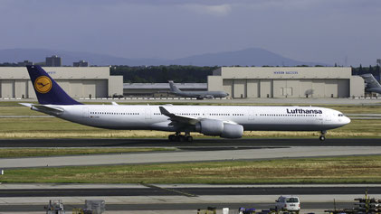 --- Airbus A340-600 --- D-AIHD --- First Flight: 2003 --- MSN: 537 --- Frankfurt Rhein-Main (FRA - EDDF) 2005