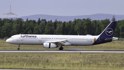 --- Airbus A321-100 --- D-AIRY (*2) --- First Flight: 1998 --- MSN: 901 --- Frankfurt Rhein-Main (FRA - EDDF) 2019