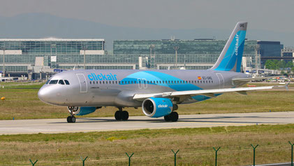 --- Airbus A320-200 --- EC-GRE --- First Flight: 1990 --- MSN: 134 --- Frankfurt Rhein-Main (FRA - EDDF) 2007