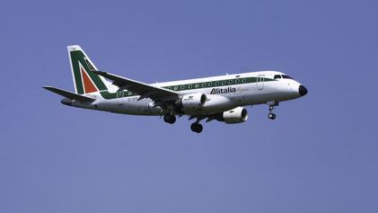 ---- Embraer ERJ-170LR --- EI-DFI --- First Flight: 2004 --- MSN: 10 ---- Frankfurt Rhein-Main (FRA - EDDF) 2006