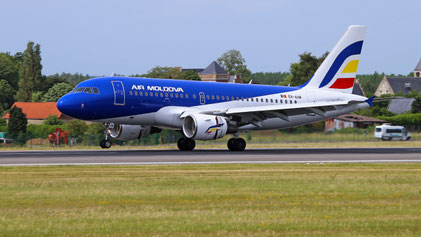 --- Airbus A319-100 --- ER-AXM --- First Flight: 2002 --- MSN: 1786 --- Brussels National (BRU - EBBR) 2017