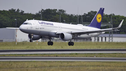 --- Airbus A320-200"Sharklets" --- D-AIZP (*1) --- First Flight: 2013 --- MSN: 5487 --- Frankfurt Rhein-Main (FRA - EDDF) 2023