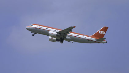 --- Airbus A320-200 --- D-ALTF --- First Flight: 2001 --- MSN: 1553 --- Dusseldorf Rhein-Ruhr (DUS - EDDL) 2006