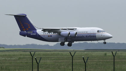 ---- BAe Avro RJ85 ---- OO-DJX (*2) ---- First Flight: 1996 ---- MSN: 2297 ---- Brussels National (BRU - EBBR) 2008