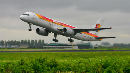--- Boeing 757-200 --- EC-HIV --- First Flight: 2000 --- MSN: 29312 --- Amsterdam Schiphol (AMS - EHAM) 2005