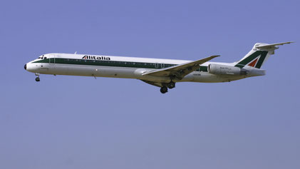 McDonnell Douglas MD-82 -- I-DANW -- First Flight: 1992 -- MSN: 53206 Brussels National (BRU - EBBR) 2005