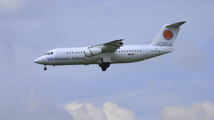 --- BAe Avro RJ100 --- OO-DWJ --- First Flight: 1999 --- MSN: 3355 --- Brussels National (BRU - EBBR) 2006