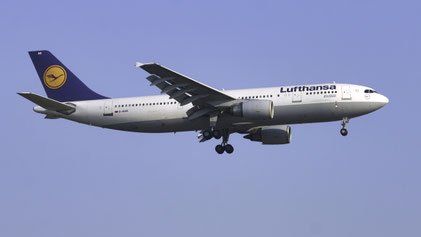 --- Airbus A300-600 --- D-AIAS --- First Flight: 1989 --- MSN: 391 --- Frankfurt Rhein-Main (FRA - EDDF) 2007
