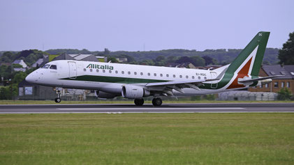 --- Embraer ERJ-175LR --- EI-RDC --- First Flight: 2012 --- MSN: 333 --- Brussels National (BRU - EBBR) 2016