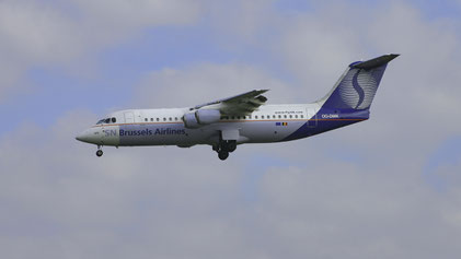 --- BAe Avro RJ100 --- OO-DWK (*1) --- First Flight: 1999 --- MSN: 3360 --- Brussels National (BRU - EBBR) 2006