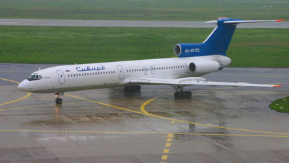 --- Tupolev TU-154M --- RA-85725 --- First Flight: ???? --- MSN: 92A907 --- Dusseldorf Rhein-Ruhr (DUS - EDDL) 2005