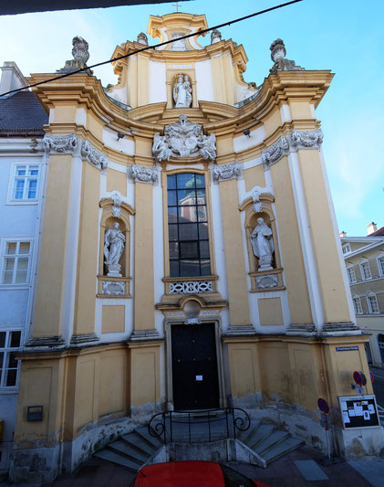 Die östliche Schaufassade der Prandtauerkirche.