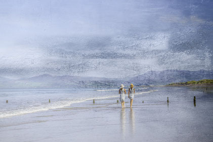 ladies at the beach, 2025