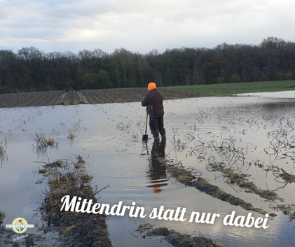 Jochen Hartmann auf seinem Kartoffelacker am 29.12.2023