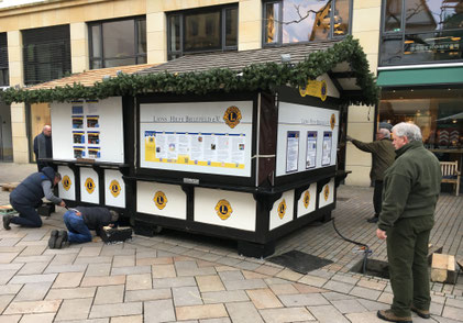 Seit 40 Jahren LIONS-Glühwein auf dem Alten Markt in Bielefeld