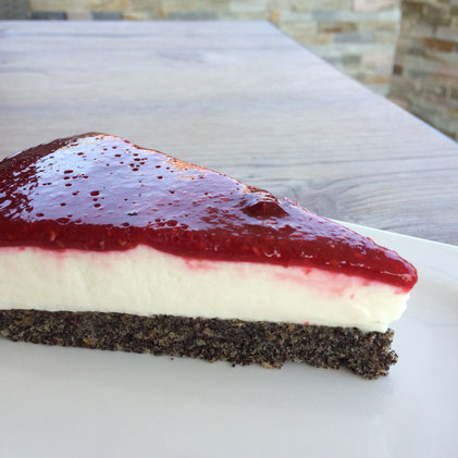 Mohn-Topfen-Himbeertorte