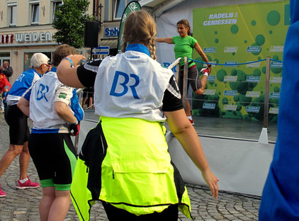 letzte Gymnastik-Übung vor dem Start