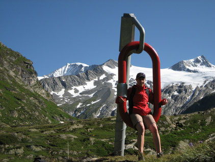 Riesenkarabiner mit Eisschraube