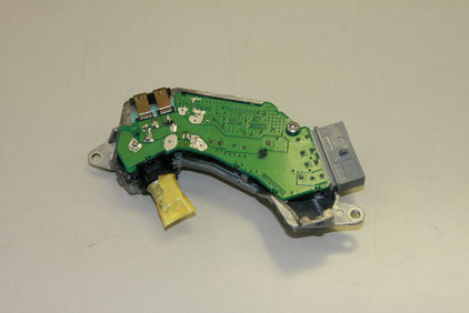 SAAB 9-3 ブロアモーター レギュレーター修理