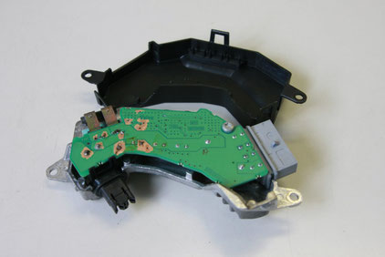 SAAB 9-3 ブロアモーター レギュレーター修理